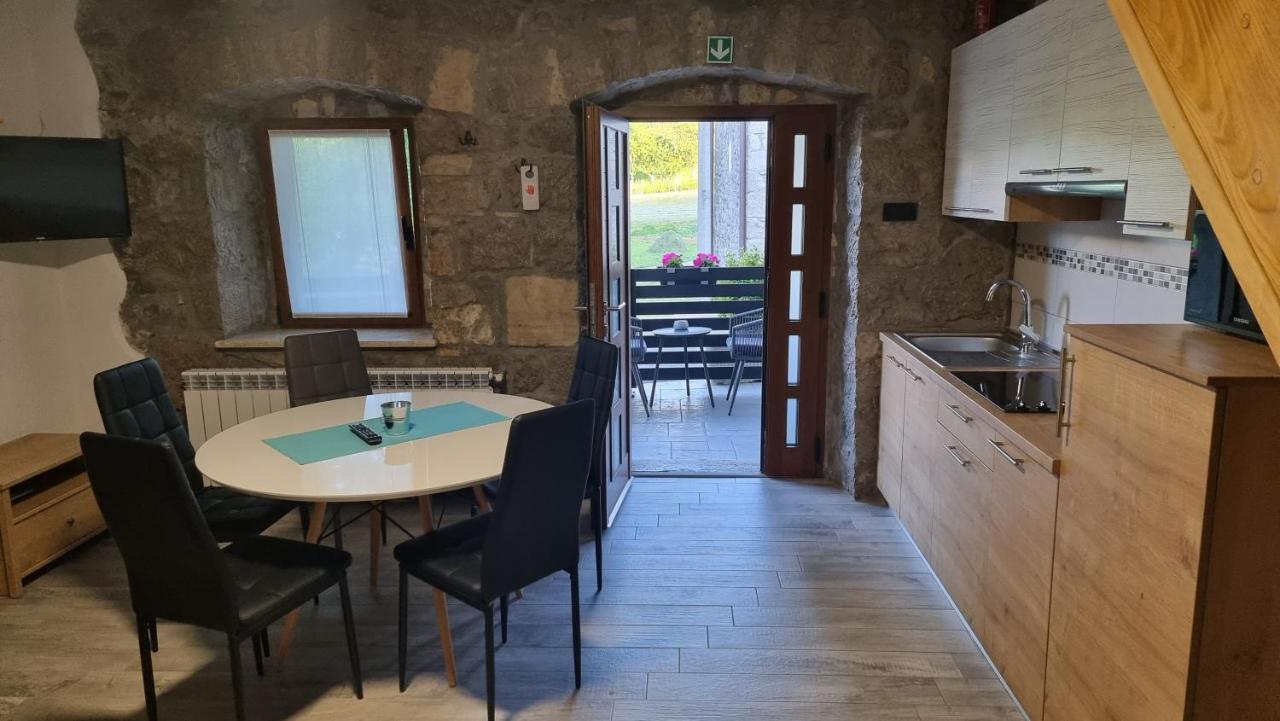 Villa Kos Lupoglav  Esterno foto