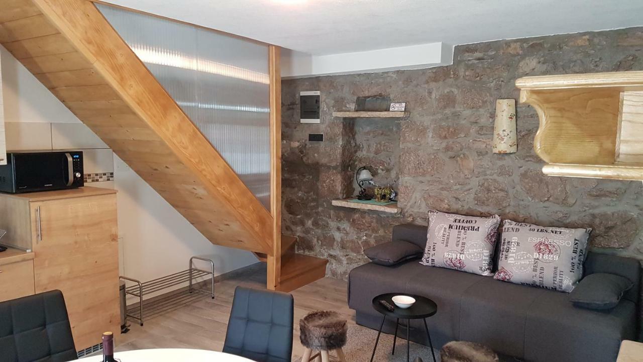 Villa Kos Lupoglav  Esterno foto