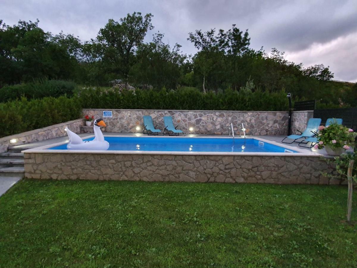 Villa Kos Lupoglav  Esterno foto