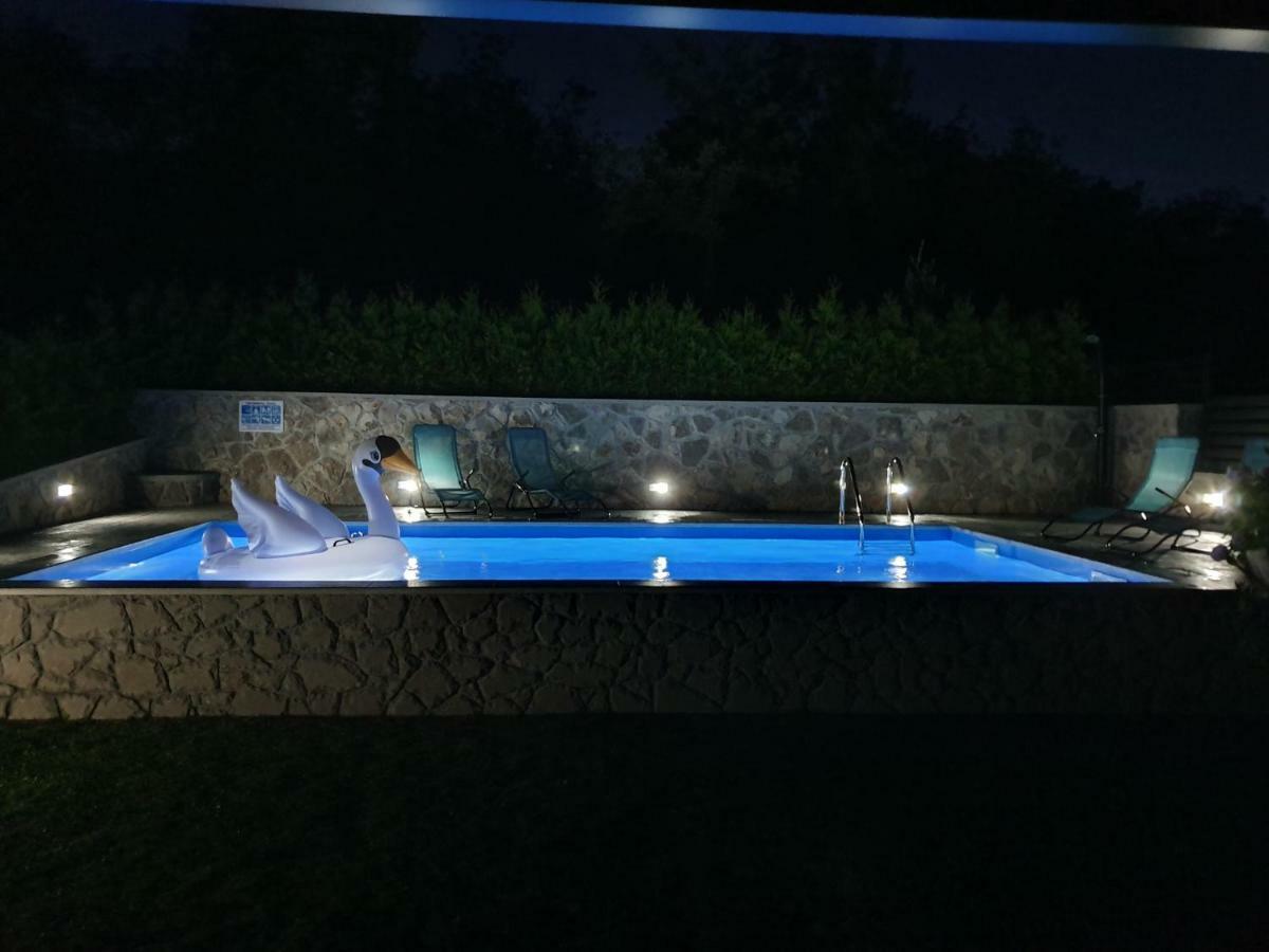 Villa Kos Lupoglav  Esterno foto
